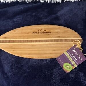 King's Hawaiian Bamboo Cutting Board